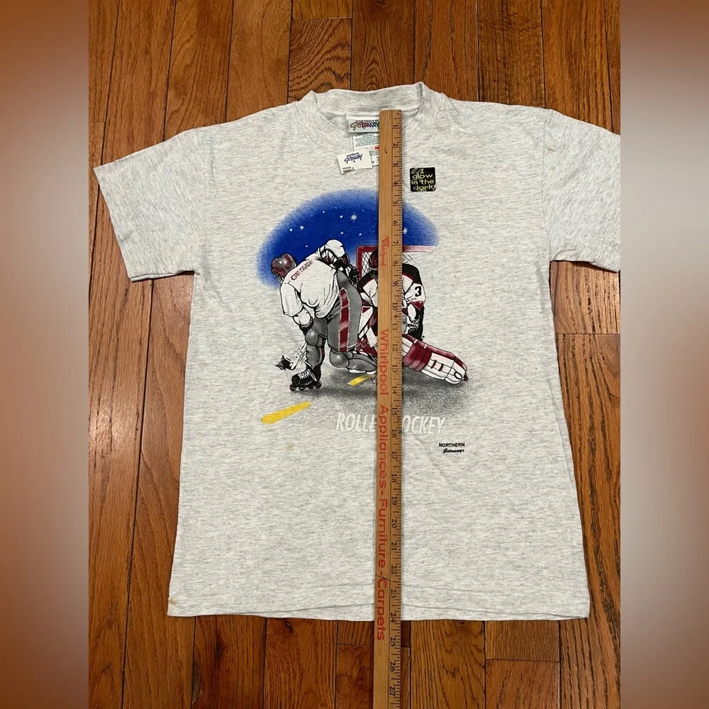 Vintage 90s Northern Getaway Roller Hockey T Shirt Medium Glow In The Dark Alien